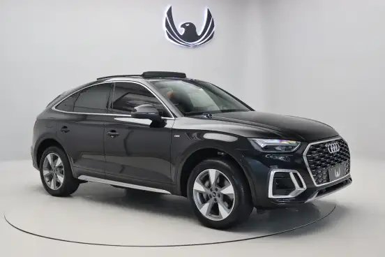AUDI-Q5-2022