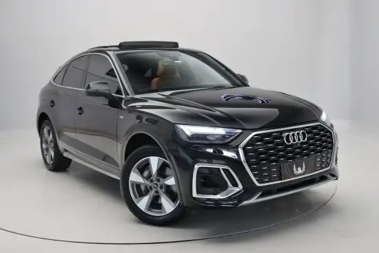 AUDI-Q5-2022