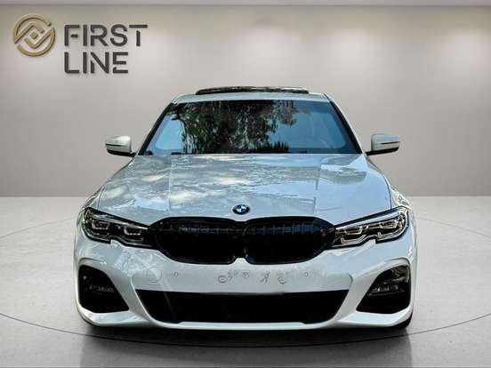 BMW-320i-2021