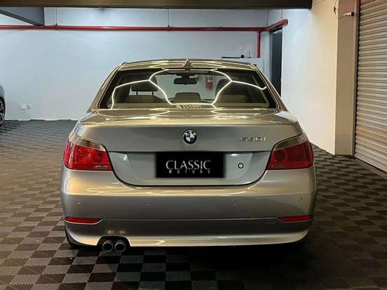 BMW-530i-3.0 SEDAN 24V GASOLINA 4P AUTOMÁTICO BMW-530i-2003
