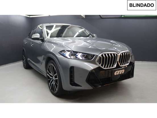 BMW-X6-3.0 TWINPOWER GASOLINA XDRIVE40I M SPORT AUTOMÁTICO BMW-X6-2023