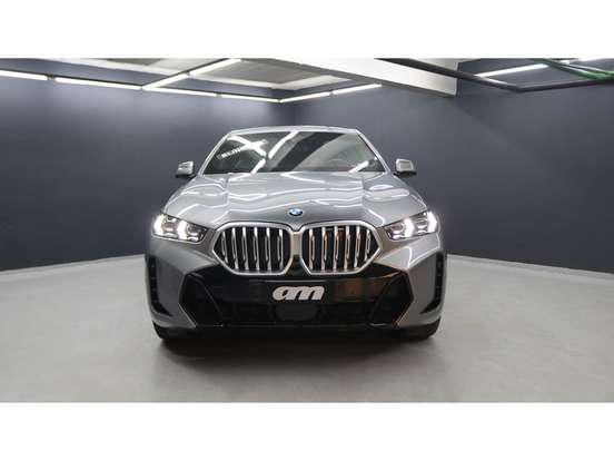 BMW-X6-3.0 TWINPOWER GASOLINA XDRIVE40I M SPORT AUTOMÁTICO BMW-X6-2023