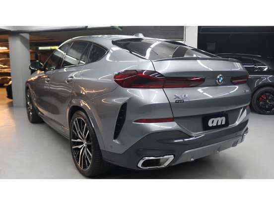 BMW-X6-3.0 TWINPOWER GASOLINA XDRIVE40I M SPORT AUTOMÁTICO BMW-X6-2023