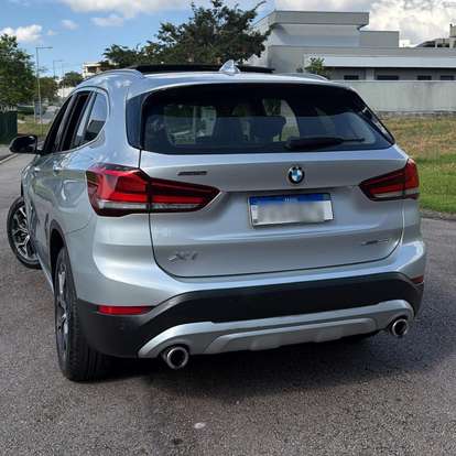 BMW-X1-2021