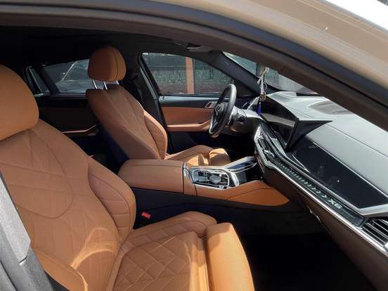 BMW-X6-3.0 TWINPOWER GASOLINA XDRIVE40I M SPORT AUTOMÁTICO BMW-X6-2024
