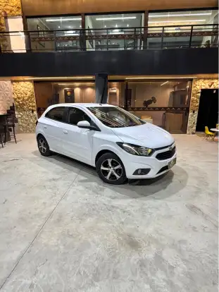 CHEVROLET-ONIX-2017