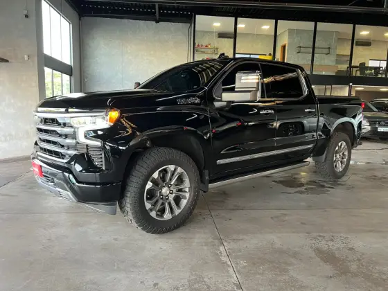 CHEVROLET SILVERADO 5.3 V8 GASOLINA 1500 HIGH COUNTRY 4X4 AUTOMÁTICO