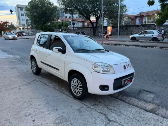 FIAT UNO 1.0 EVO VIVACE 8V FLEX 4P MANUAL