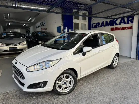 FORD FIESTA 1.6 SE HATCH 16V FLEX 4P MANUAL