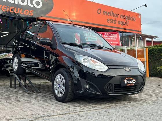 FORD FIESTA 1.6 ROCAM SEDAN 8V FLEX 4P MANUAL