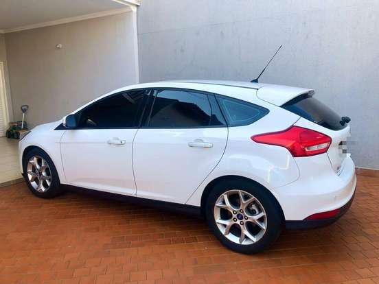FORD-FOCUS-2015