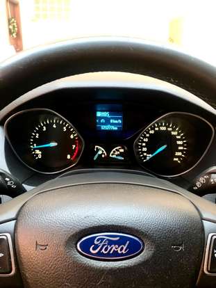 FORD-FOCUS-2015