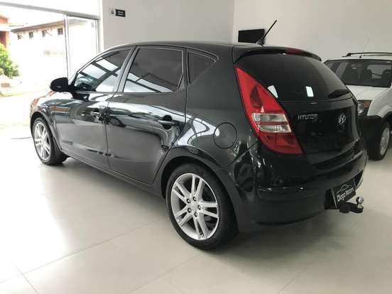 HYUNDAI-I30-2010