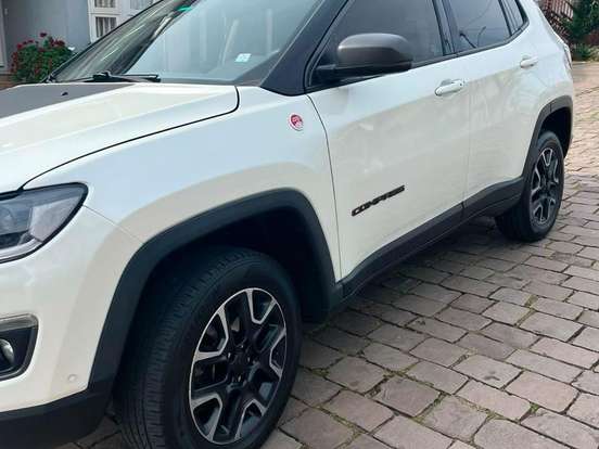 JEEP-COMPASS-2.0 16V DIESEL TRAILHAWK 4X4 AUTOMÁTICO JEEP-COMPASS-2018