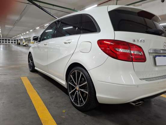 MERCEDES-BENZ-B 200-1.6 SPORT TURBO GASOLINA 4P AUTOMÁTICO MERCEDES-BENZ-B 200-2012