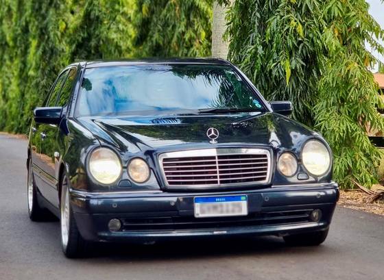 MERCEDES-BENZ E 55 AMG 5.5 SEDAN GASOLINA 4P AUTOMÁTICO