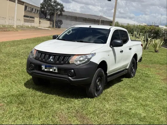 MITSUBISHI L200 TRITON 2.4 16V TURBO DIESEL GL CD 4X4 MANUAL