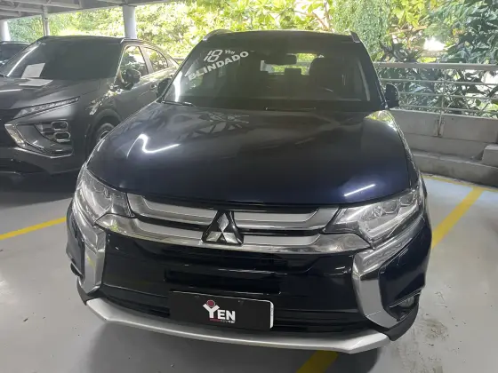 MITSUBISHI OUTLANDER 3.0 GT 4X4 V6 24V GASOLINA 4P AUTOMÁTICO