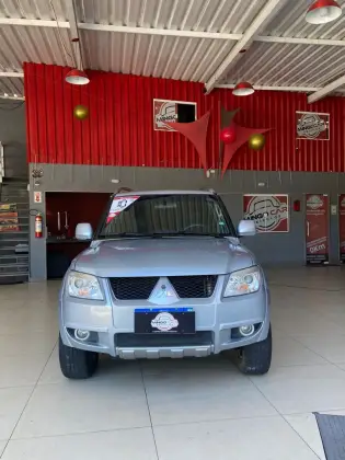 MITSUBISHI PAJERO TR4 2.0 4X4 16V 140CV FLEX 4P AUTOMÁTICO MITSUBISHI PAJERO TR4 2.0 4X4 16V 140CV FLEX 4P AUTOMÁTICO