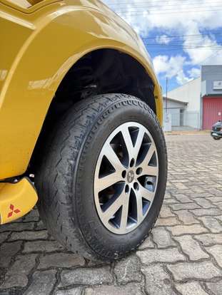 MITSUBISHI-PAJERO TR4-2014
