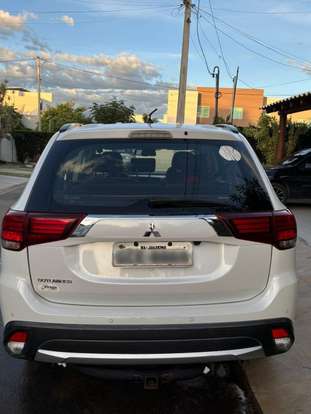 MITSUBISHI-OUTLANDER-2015