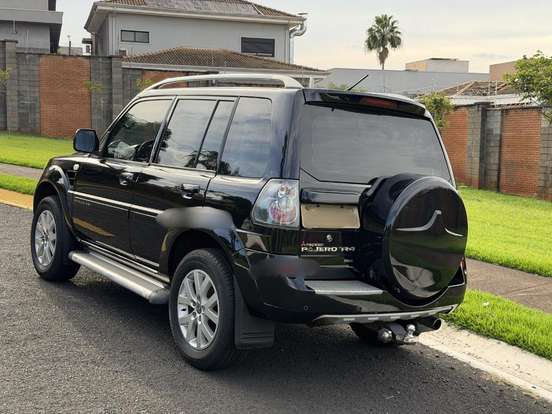 MITSUBISHI-PAJERO TR4-2012