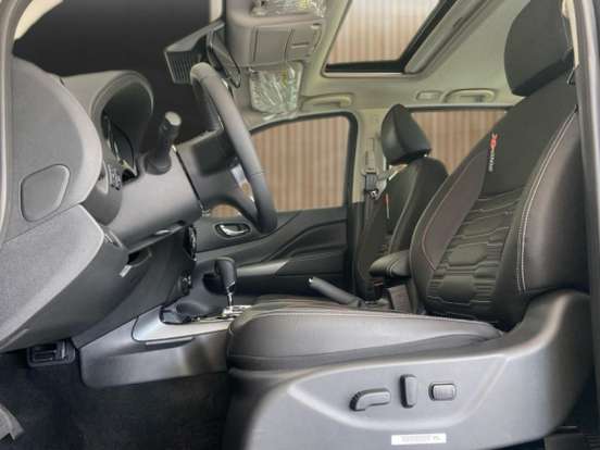 NISSAN-FRONTIER-2025