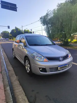 NISSAN TIIDA 1.8 SL 16V FLEX 4P AUTOMÁTICO