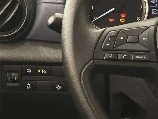 NISSAN-VERSA-2025