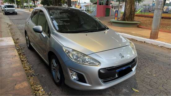 PEUGEOT-308-2012