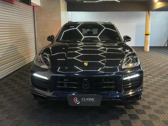 PORSCHE-CAYENNE-2022
