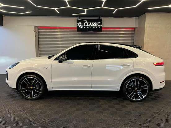 PORSCHE-CAYENNE-2023