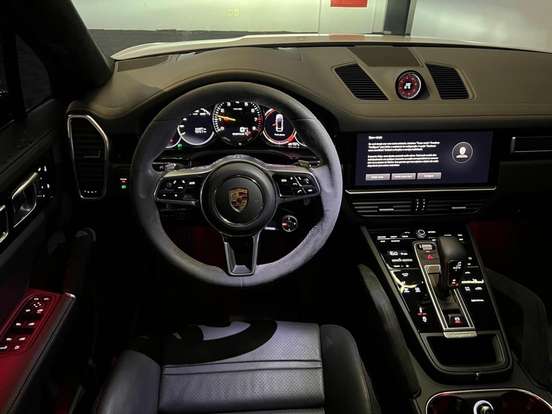 PORSCHE-CAYENNE-2023