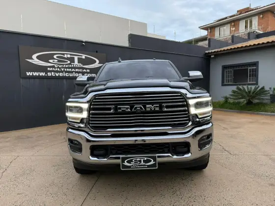 RAM 3500 6.7 I6 TURBO DIESEL LARAMIE CD 4X4 AUTOMÁTICO