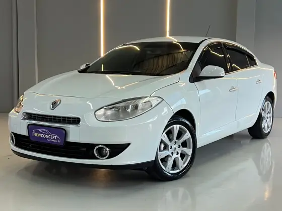 RENAULT FLUENCE 2.0 PRIVILÉGE 16V FLEX 4P AUTOMÁTICO