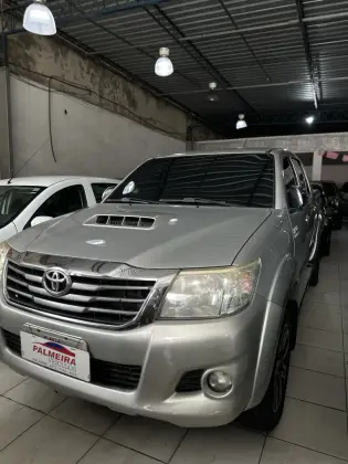 TOYOTA HILUX 2.7 SR 4X2 CD 16V FLEX 4P AUTOMÁTICO
