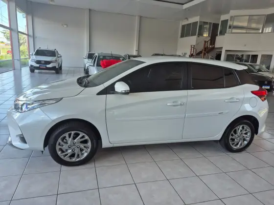 TOYOTA YARIS 1.5 16V FLEX XS MULTIDRIVE