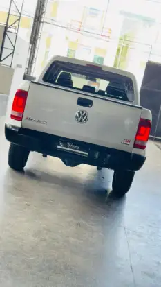 VOLKSWAGEN-AMAROK-2014