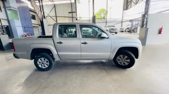 VOLKSWAGEN-AMAROK-2014