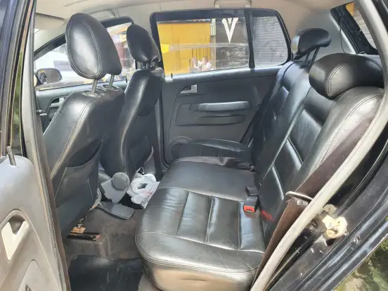 VOLKSWAGEN-FOX-2007