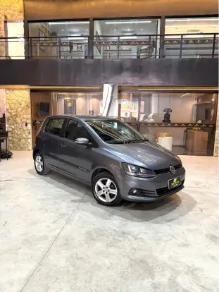 VOLKSWAGEN-FOX-2016
