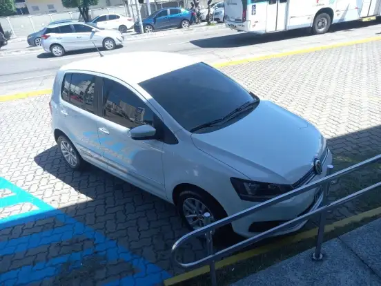 VOLKSWAGEN-FOX-2019