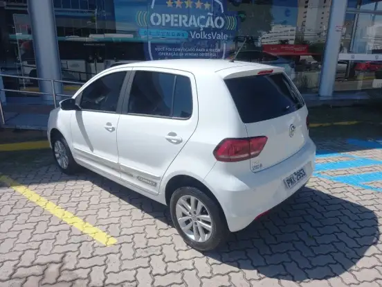 VOLKSWAGEN-FOX-1.6 MSI TOTAL FLEX CONNECT 4P MANUAL VOLKSWAGEN-FOX-2019