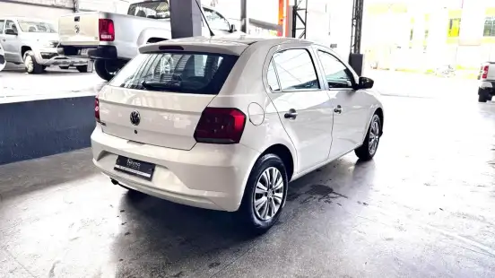 VOLKSWAGEN-GOL-2021