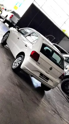 VOLKSWAGEN-GOL-2021