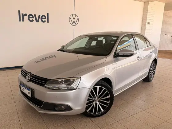 VOLKSWAGEN JETTA 2.0 TSI HIGHLINE 211CV GASOLINA 4P TIPTRONIC