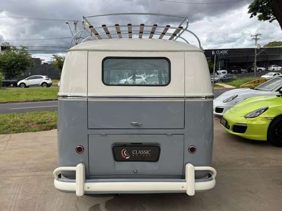 VOLKSWAGEN-KOMBI-1960