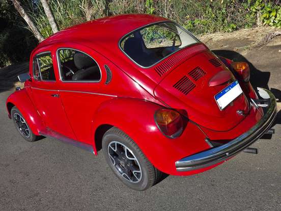 VOLKSWAGEN-FUSCA-1.6 8V GASOLINA 2P MANUAL VOLKSWAGEN-FUSCA-1985