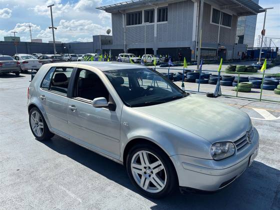 VOLKSWAGEN GOLF 1.6 MI 8V GASOLINA 4P MANUAL