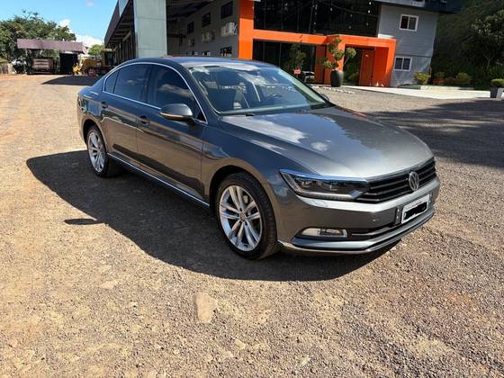 VOLKSWAGEN PASSAT 2017 2.0 16V TSI BLUEMOTION GASOLINA HIGHLINE 4P DSG